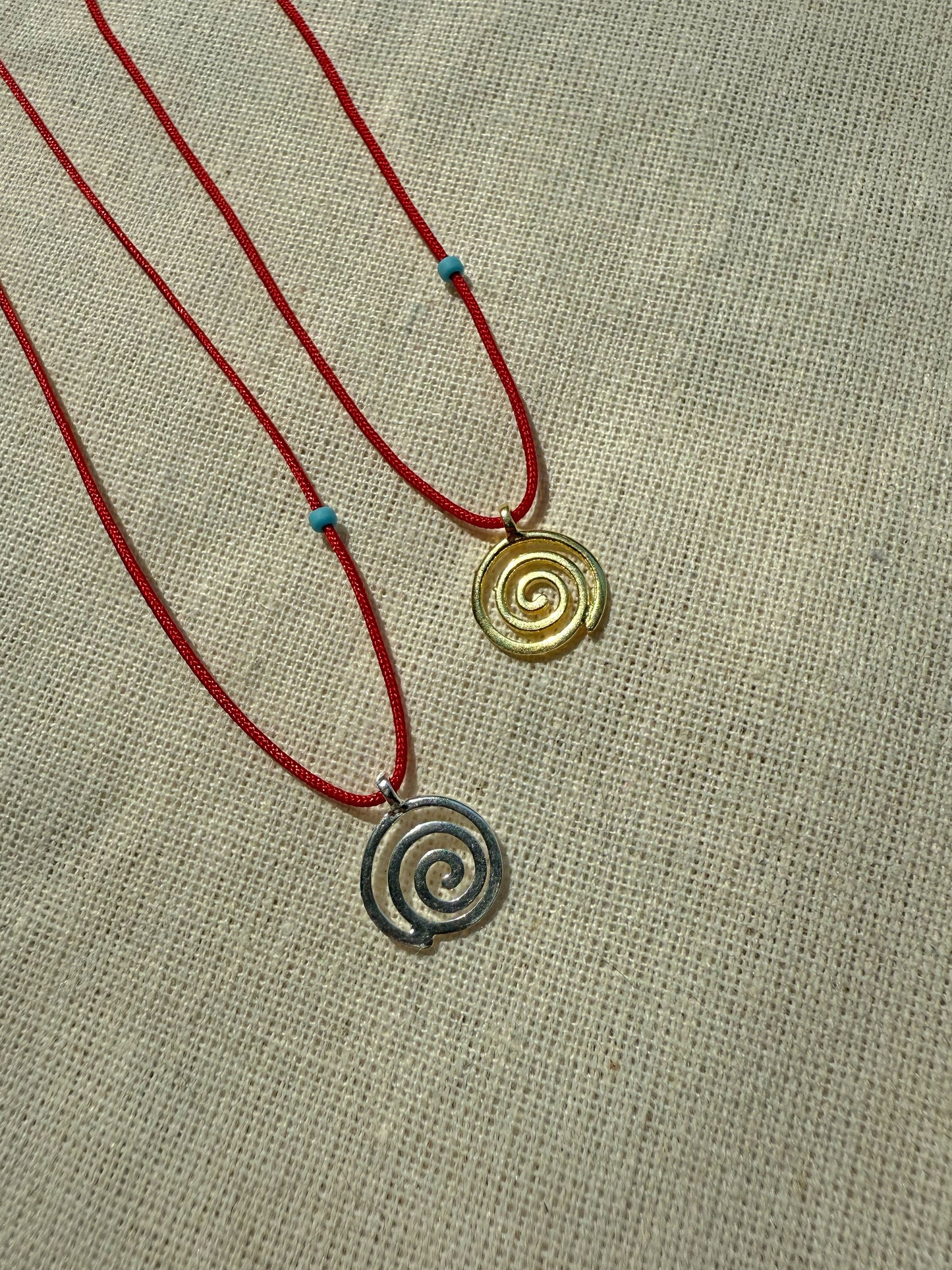 Kırmızı İpli Spiral Kolye / 925 Ayar Gümüş