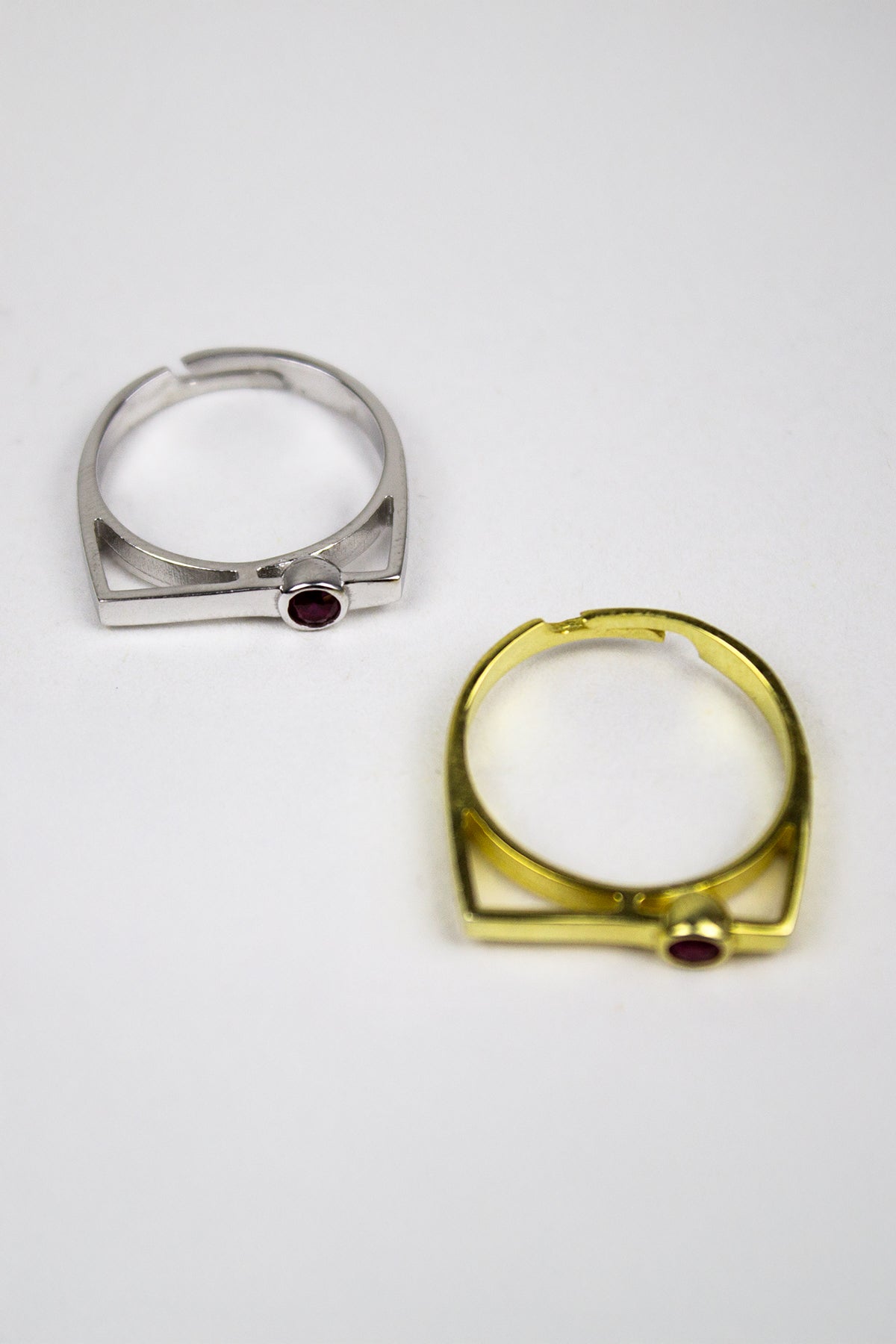 Kırmızı Taşlı Yüzük / 925 Ayar Gümüş - The Leia