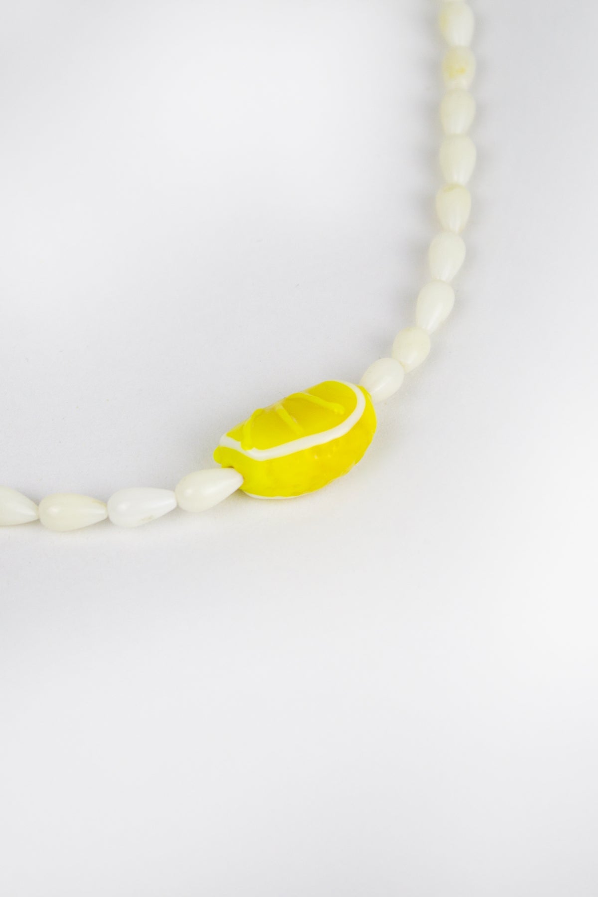 Limon Murano Beyaz Mercan Kolye - The Leia