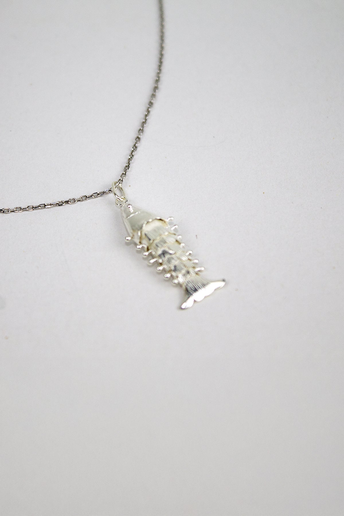 Zincirli Sallanan Balık Kolye - Silver / 925 Ayar Gümüş - The Leia