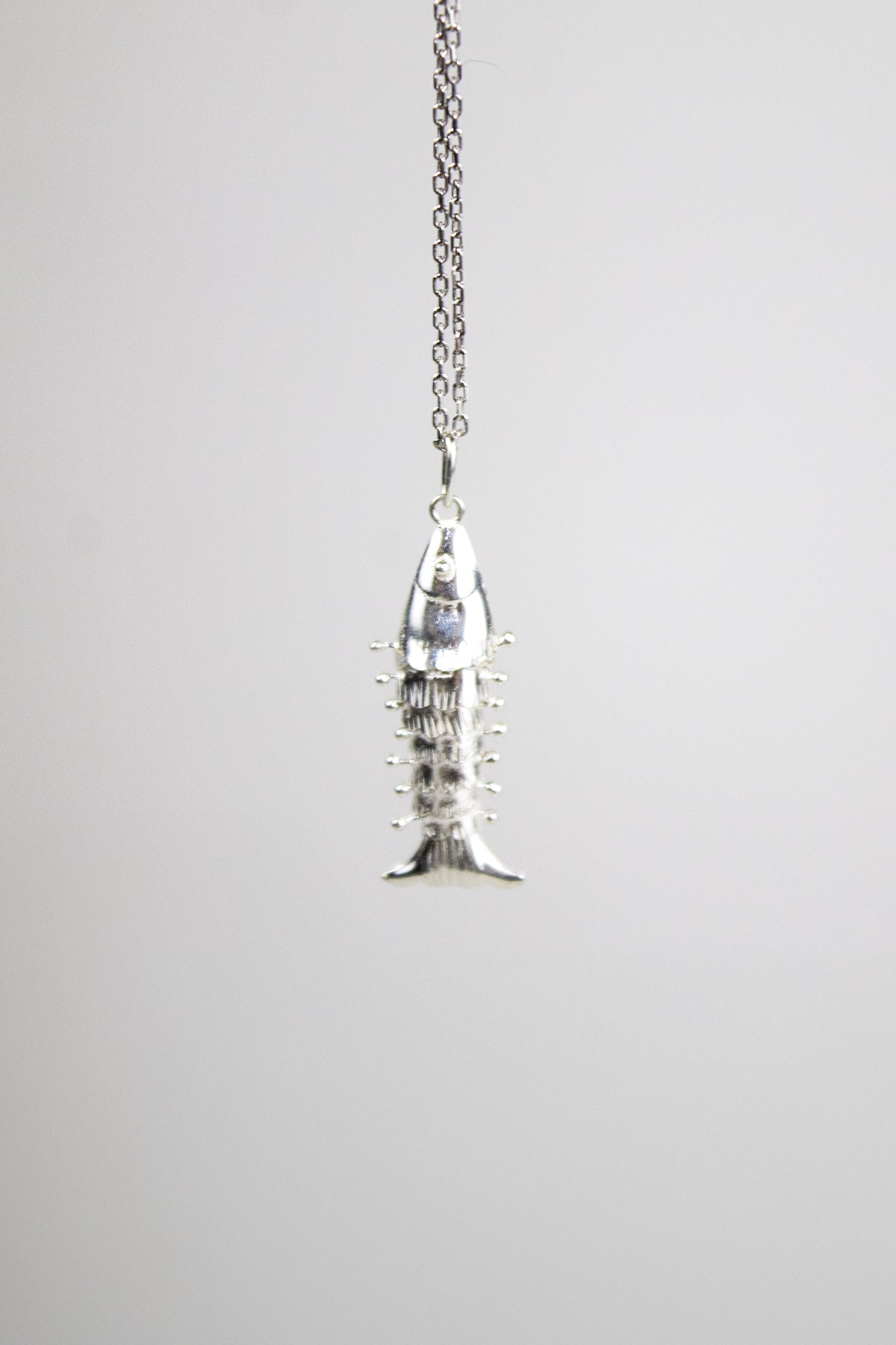 Zincirli Sallanan Balık Kolye - Silver / 925 Ayar Gümüş - The Leia