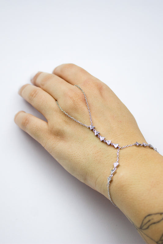 Üçgen Detaylı Taşlı Şahmeran - Silver / 925 Ayar Gümüş