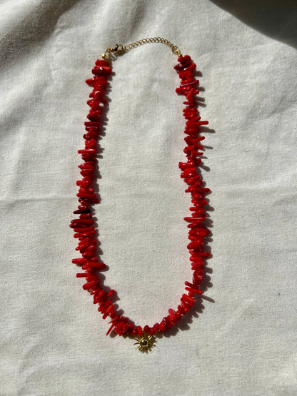 Mini Güneş Detaylı Mercan Kolye / 925 Ayar Gümüş