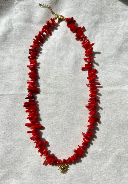 Mini Güneş Detaylı Mercan Kolye / 925 Ayar Gümüş