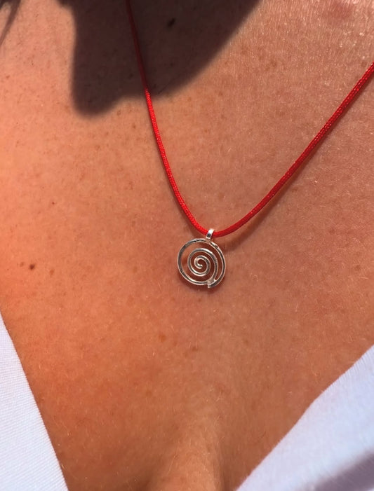 Kırmızı İpli Spiral Kolye / 925 Ayar Gümüş