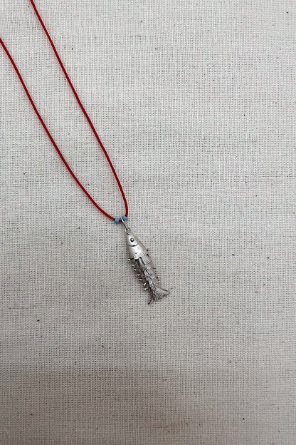 Kırmızı İpli Sallanan Balık Kolye - Silver / 925 Ayar Gümüş - The Leia
