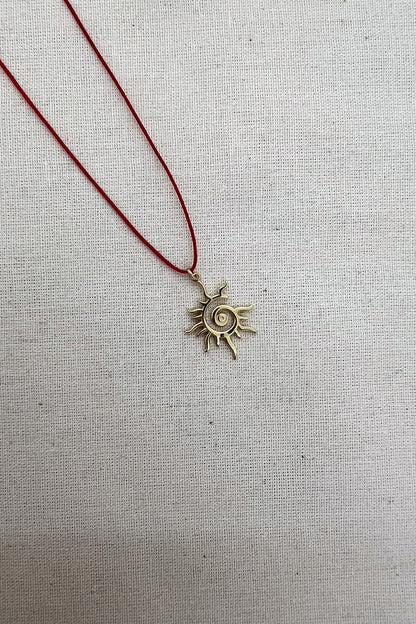Kırmızı İpli Spiral Güneş Kolye / 925 Ayar Gümüş - The Leia